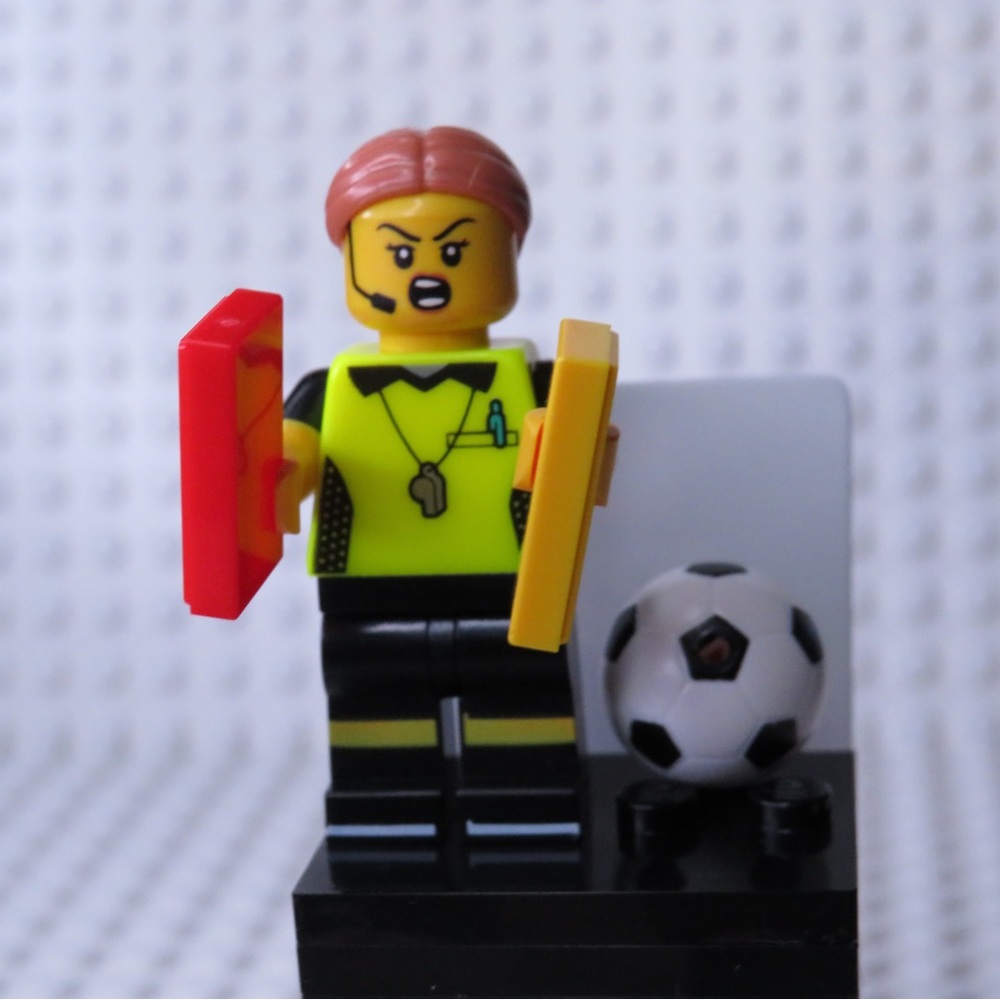 LEGO SOCCER REFF FIGURE
